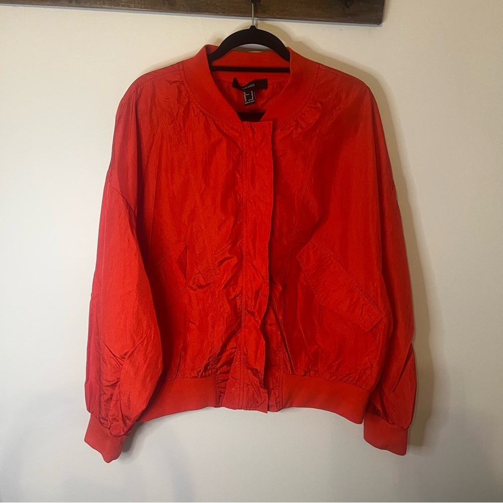 Forever 21 Red Bomber Jacket Lightweight Zip Front Women’s Medium Casual